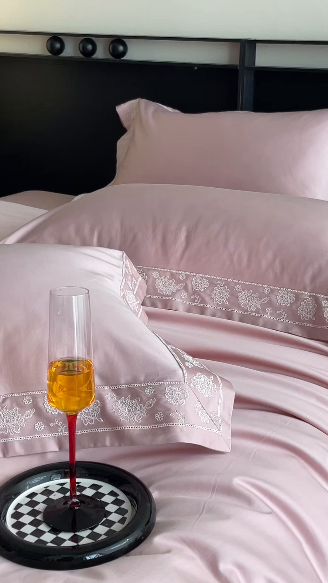 91家纺网 家纺一手货源 找家纺 安妮家居 2025新款全棉纯棉100%丝光喷气13376镂空刺绣四件套-海瑟薇 海瑟薇-粉