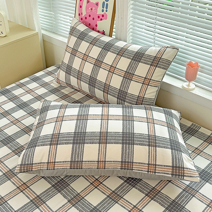 91家纺网 家纺一手货源 找家纺 南通菲度家纺 2025新款ins博主风软糯糯亲肤印花热款纯色格子无印风水洗棉时尚单床单 苏黎世