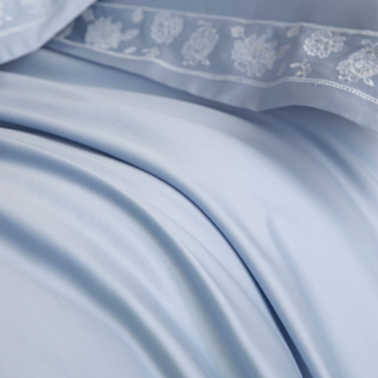 91家纺网 家纺一手货源 找家纺 安妮家居 2025新款全棉纯棉100%丝光喷气13376镂空刺绣四件套-海瑟薇 海瑟薇-蓝