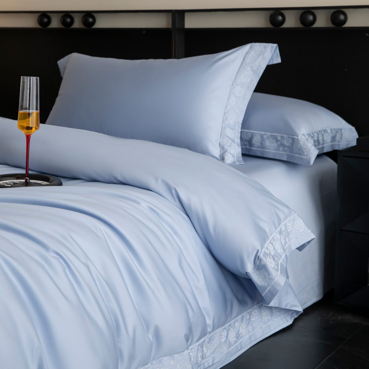 91家纺网 家纺一手货源 找家纺 安妮家居 2025新款全棉纯棉100%丝光喷气13376镂空刺绣四件套-海瑟薇 海瑟薇-蓝