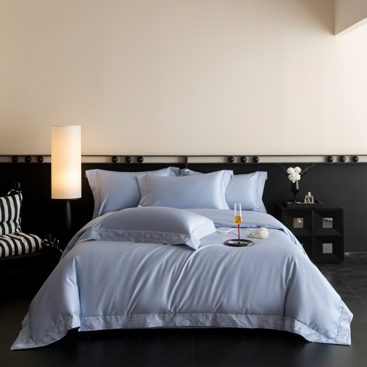 91家纺网 家纺一手货源 找家纺 安妮家居 2025新款全棉纯棉100%丝光喷气13376镂空刺绣四件套-海瑟薇 海瑟薇-蓝