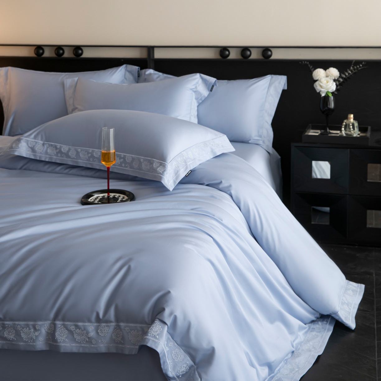 91家纺网 家纺一手货源 找家纺 安妮家居 2025新款全棉纯棉100%丝光喷气13376镂空刺绣四件套-海瑟薇 海瑟薇-蓝