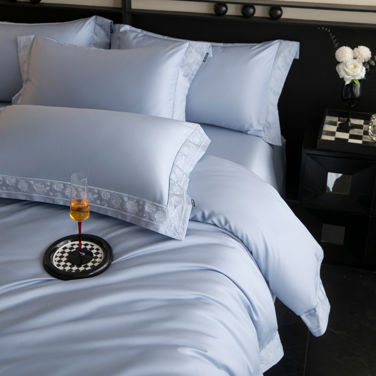 91家纺网 家纺一手货源 找家纺 安妮家居 2025新款全棉纯棉100%丝光喷气13376镂空刺绣四件套-海瑟薇 海瑟薇-蓝