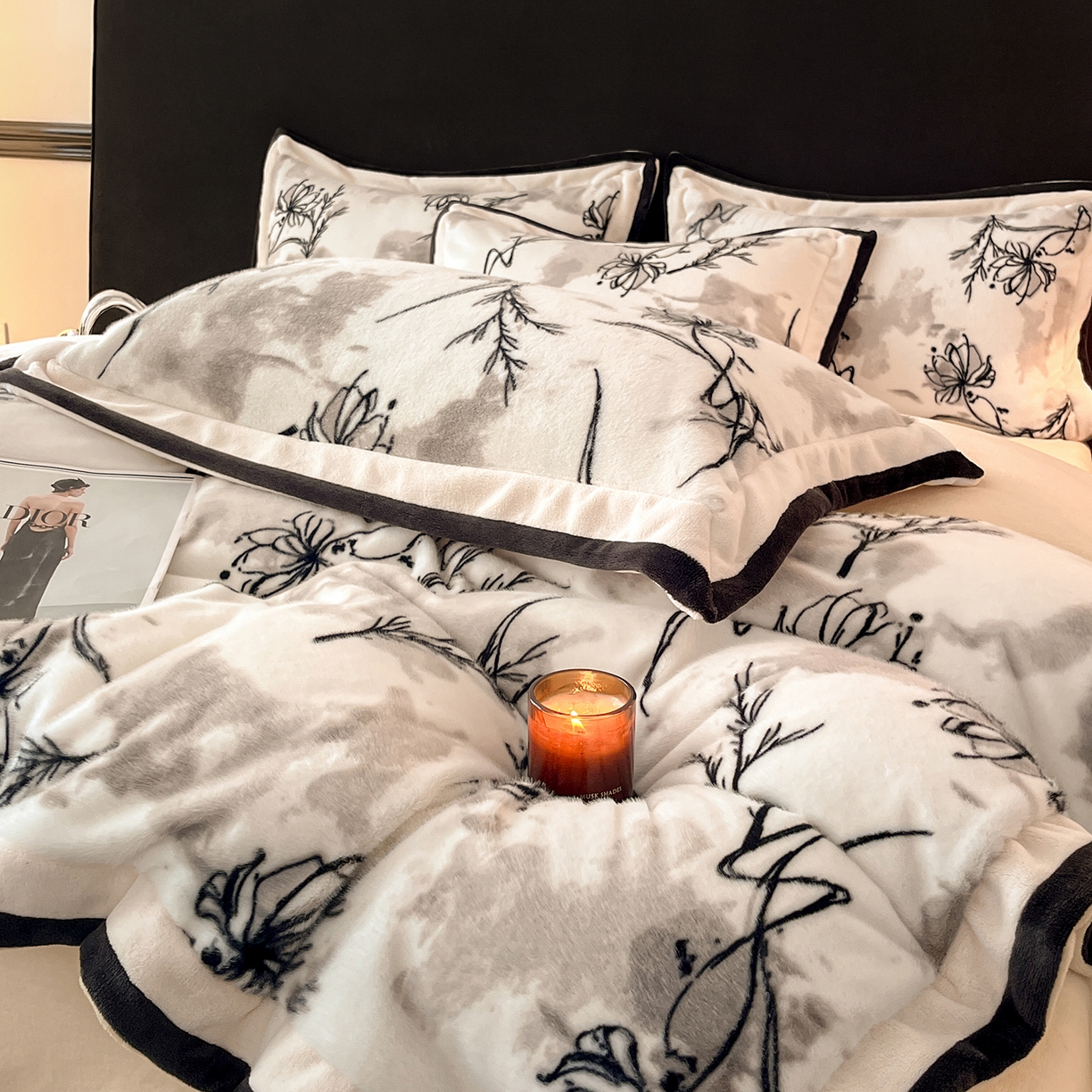 91家纺网 家纺一手货源 找家纺 七七家纺 2025新款精品印花雪貂绒牛奶绒四件套（加大款十斤多） 雪貂绒-荷花