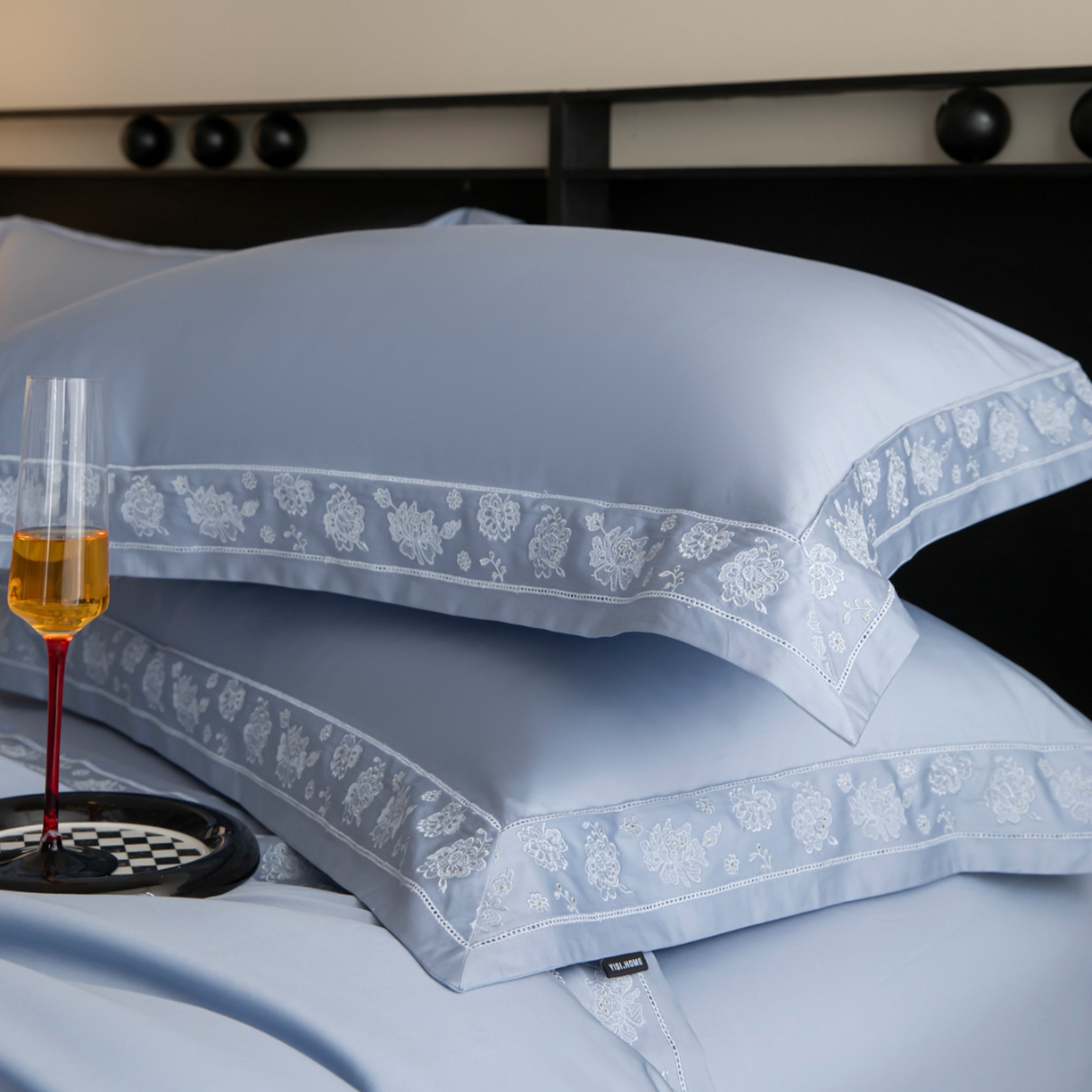 91家纺网 家纺一手货源 找家纺 安妮家居 2025新款全棉纯棉100%丝光喷气13376镂空刺绣四件套-海瑟薇 海瑟薇-蓝