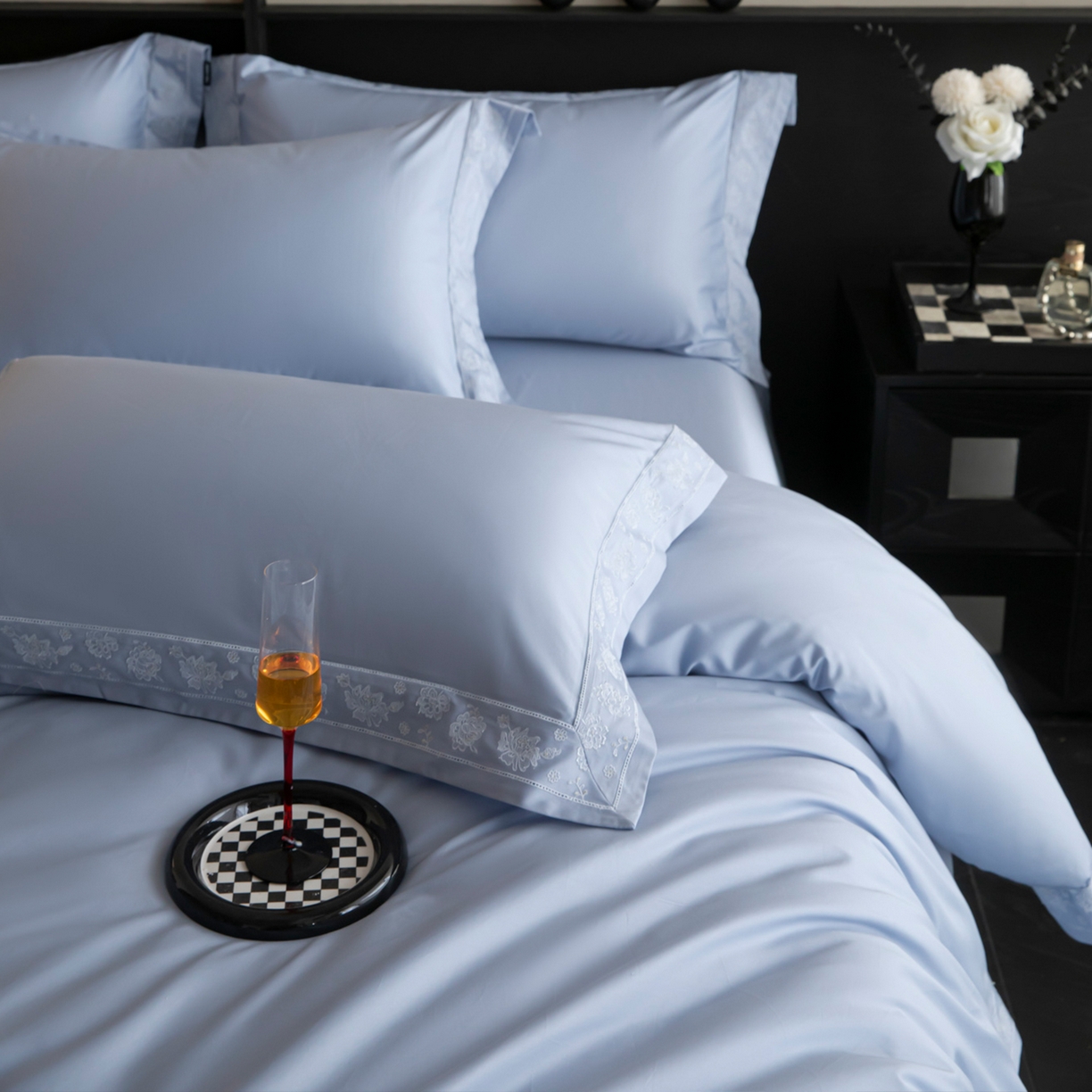 91家纺网 家纺一手货源 找家纺 安妮家居 2025新款全棉纯棉100%丝光喷气13376镂空刺绣四件套-海瑟薇 海瑟薇-蓝