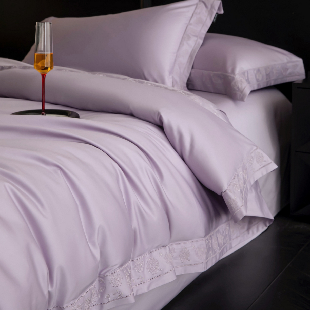 91家纺网 家纺一手货源 找家纺 安妮家居 2025新款全棉纯棉100%丝光喷气13376镂空刺绣四件套-海瑟薇 海瑟薇-紫