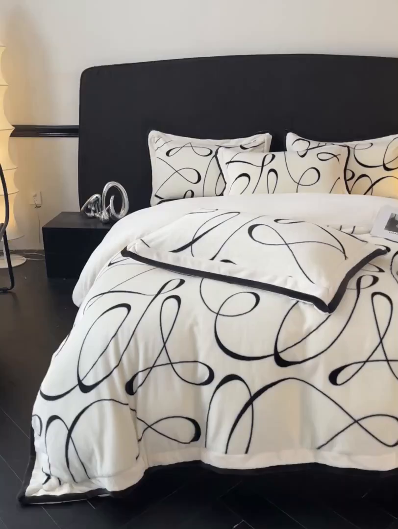 91家纺网 家纺一手货源 找家纺 七七家纺 2025新款精品印花雪貂绒牛奶绒四件套（加大款十斤多） 雪貂绒-线条花