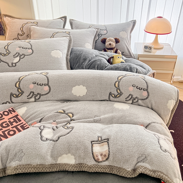 91家纺网 家纺一手货源 找家纺 倾慕  2026新款6D立体雪花绒系列四件套 奶茶小龙灰