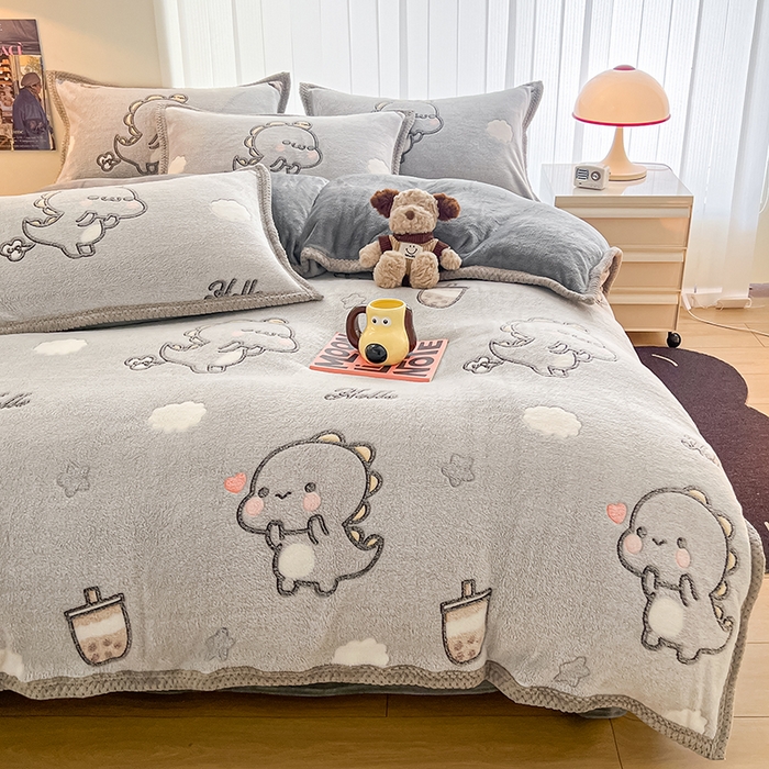 91家纺网 家纺一手货源 找家纺 倾慕  2026新款6D立体雪花绒系列四件套 奶茶小龙灰