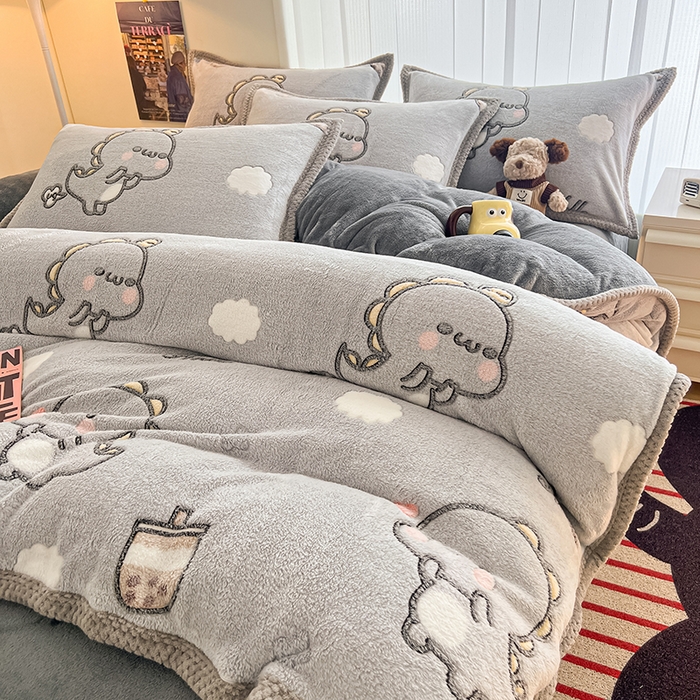 91家纺网 家纺一手货源 找家纺 倾慕  2026新款6D立体雪花绒系列四件套 奶茶小龙灰