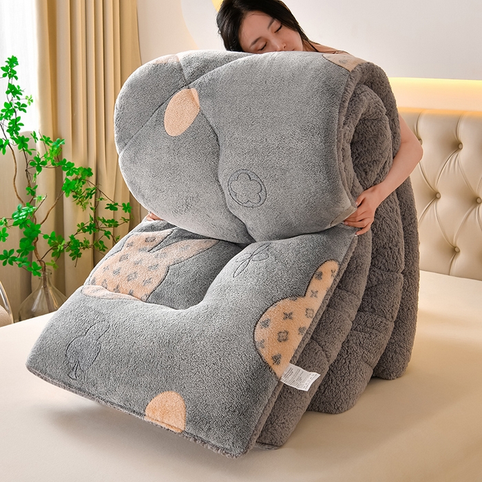 91家纺网 家纺一手货源 找家纺 （总）金多美家纺 2025新款AB版雪花绒羊羔绒冬被被子被芯