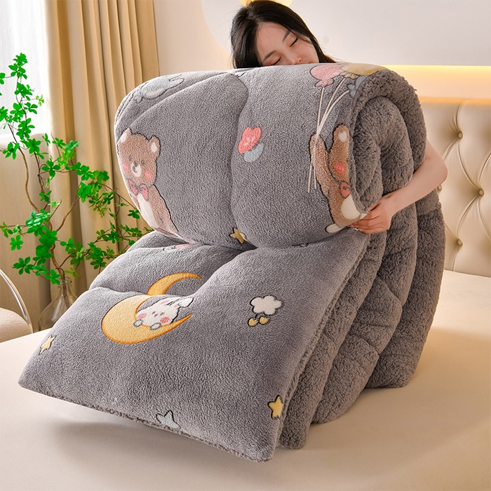 91家纺网 家纺一手货源 找家纺 金多美家纺 2025新款AB版雪花绒羊羔绒冬被被子被芯 云朵萌熊