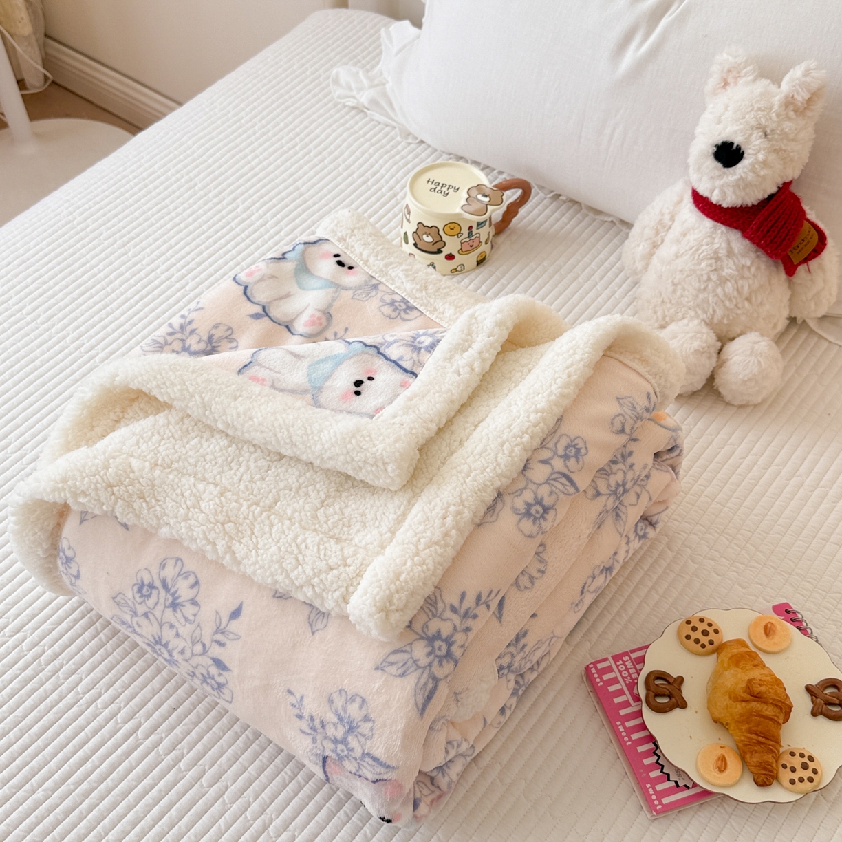 91家纺网 家纺一手货源 找家纺 沐慕 2025新款牛奶绒拼羊羔绒毛毯盖毯毯子 毛毯-花丛中