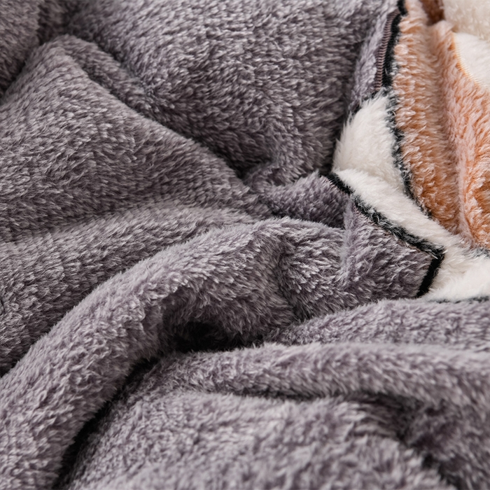 91家纺网 家纺一手货源 找家纺 金多美家纺 2025新款AB版雪花绒羊羔绒冬被被子被芯 云朵萌熊