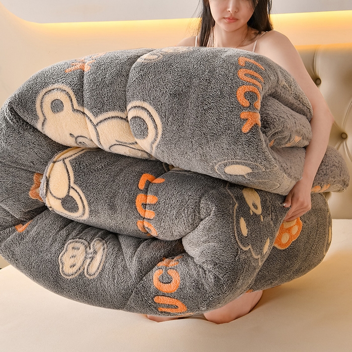 91家纺网 家纺一手货源 找家纺 金多美家纺 2025新款AB版雪花绒羊羔绒冬被被子被芯 幸福小熊