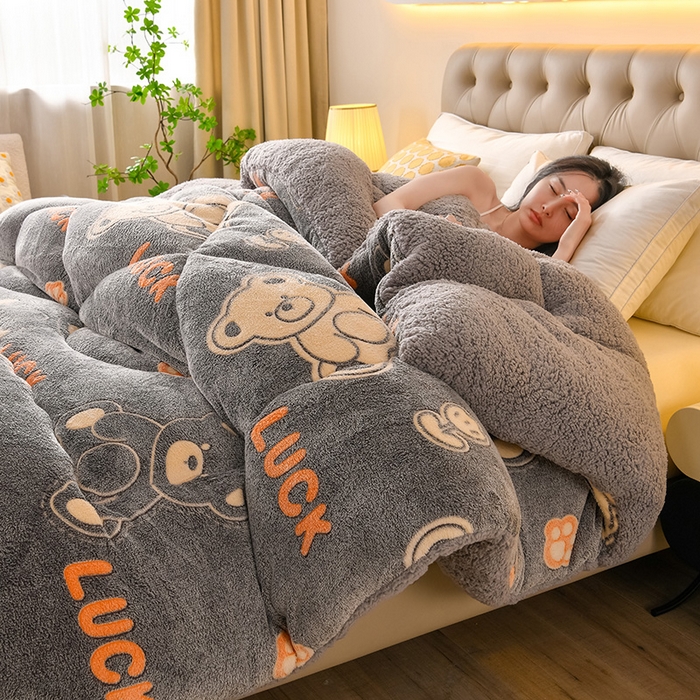 91家纺网 家纺一手货源 找家纺 金多美家纺 2025新款AB版雪花绒羊羔绒冬被被子被芯 幸福小熊