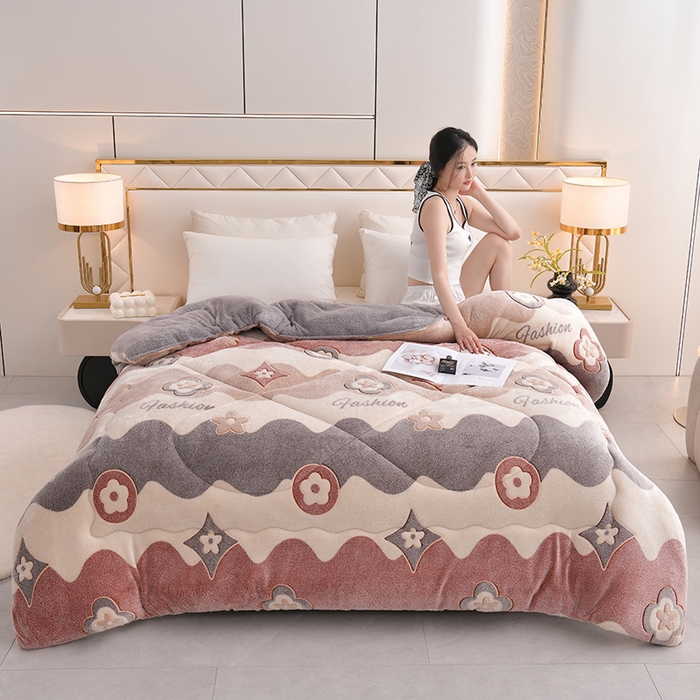 91家纺网 家纺一手货源 找家纺 金多美家纺 2025新款AB版雪花绒羊羔绒冬被被子被芯 裸婚时代