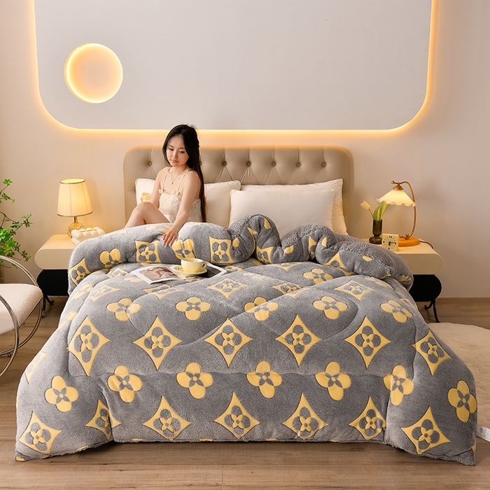 91家纺网 家纺一手货源 找家纺 金多美家纺 2025新款AB版雪花绒羊羔绒冬被被子被芯 时尚格调