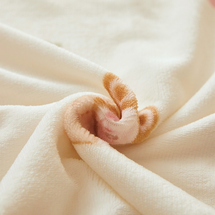 91家纺网 家纺一手货源 找家纺 翎盈家纺 2025新款加厚高克重牛奶绒枕头套 草莓萌宝