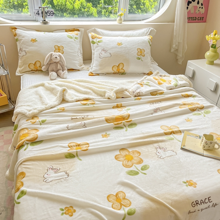 91家纺网 家纺一手货源 找家纺 沐慕 2025新款牛奶绒拼羊羔绒毛毯盖毯毯子 毛毯-花漾兔