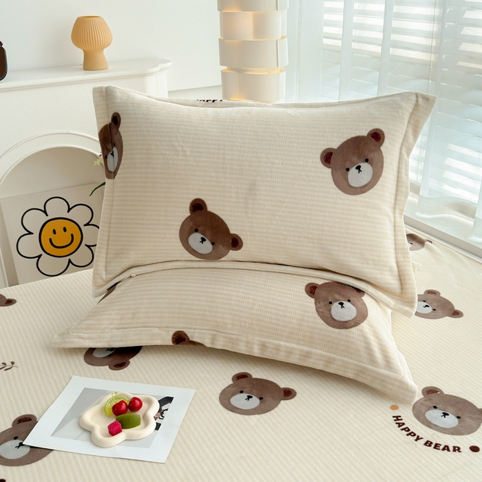 翎盈家纺 2025款加厚高克重牛奶绒枕头套 开心小熊