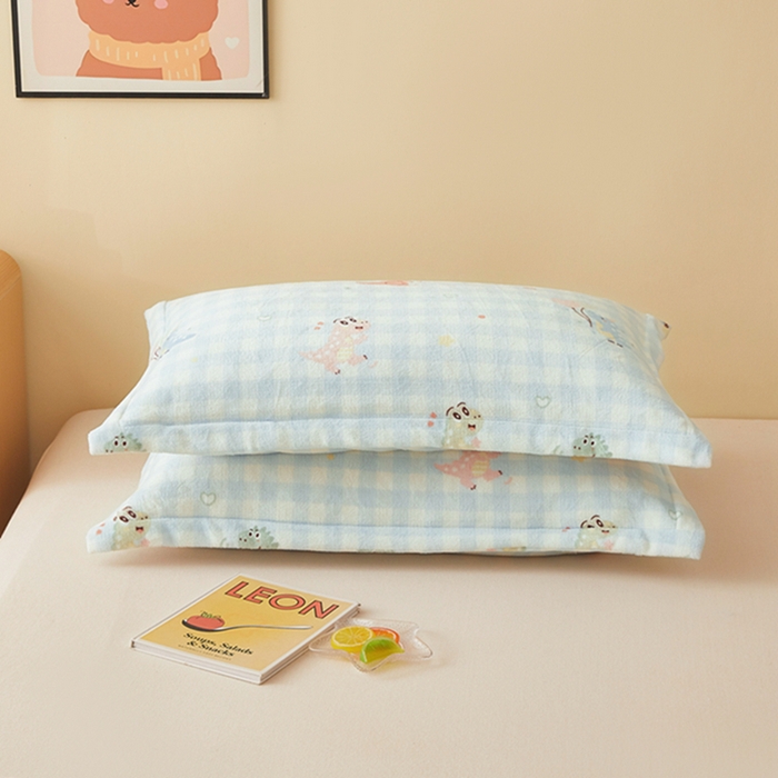 91家纺网 家纺一手货源 找家纺 翎盈家纺 2025新款加厚高克重牛奶绒枕头套 恐龙乐园