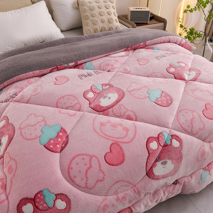 91家纺网 家纺一手货源 找家纺 金多美家纺 2025新款AB版雪花绒羊羔绒冬被被子被芯 草莓小熊