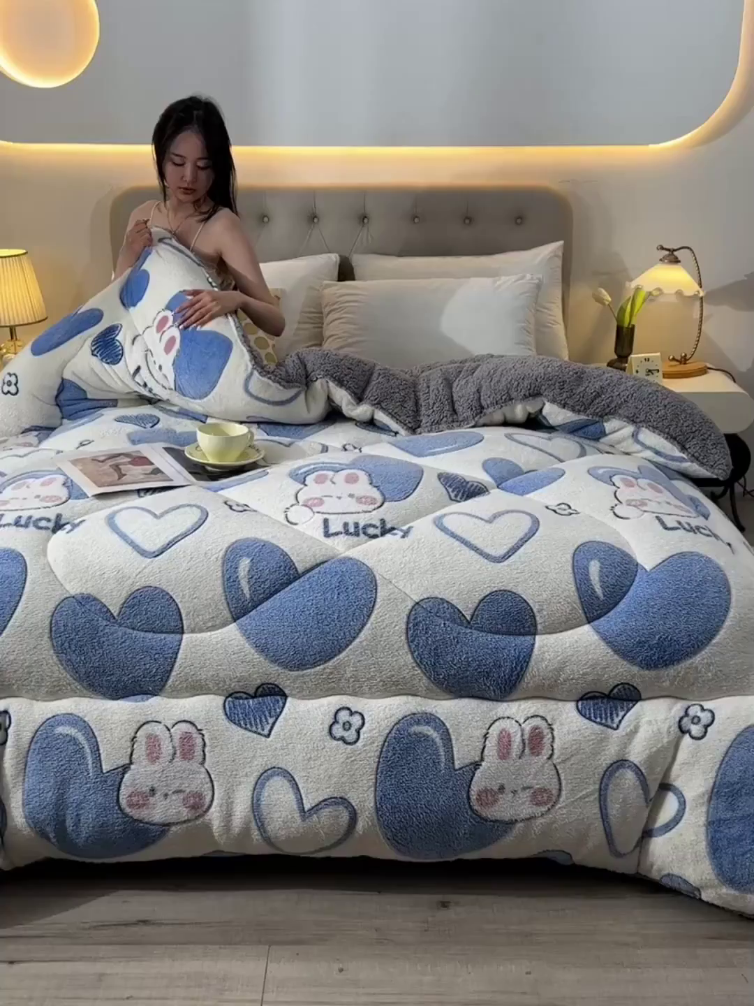 91家纺网 家纺一手货源 找家纺 金多美家纺 2025新款AB版雪花绒羊羔绒冬被被子被芯 心心相印