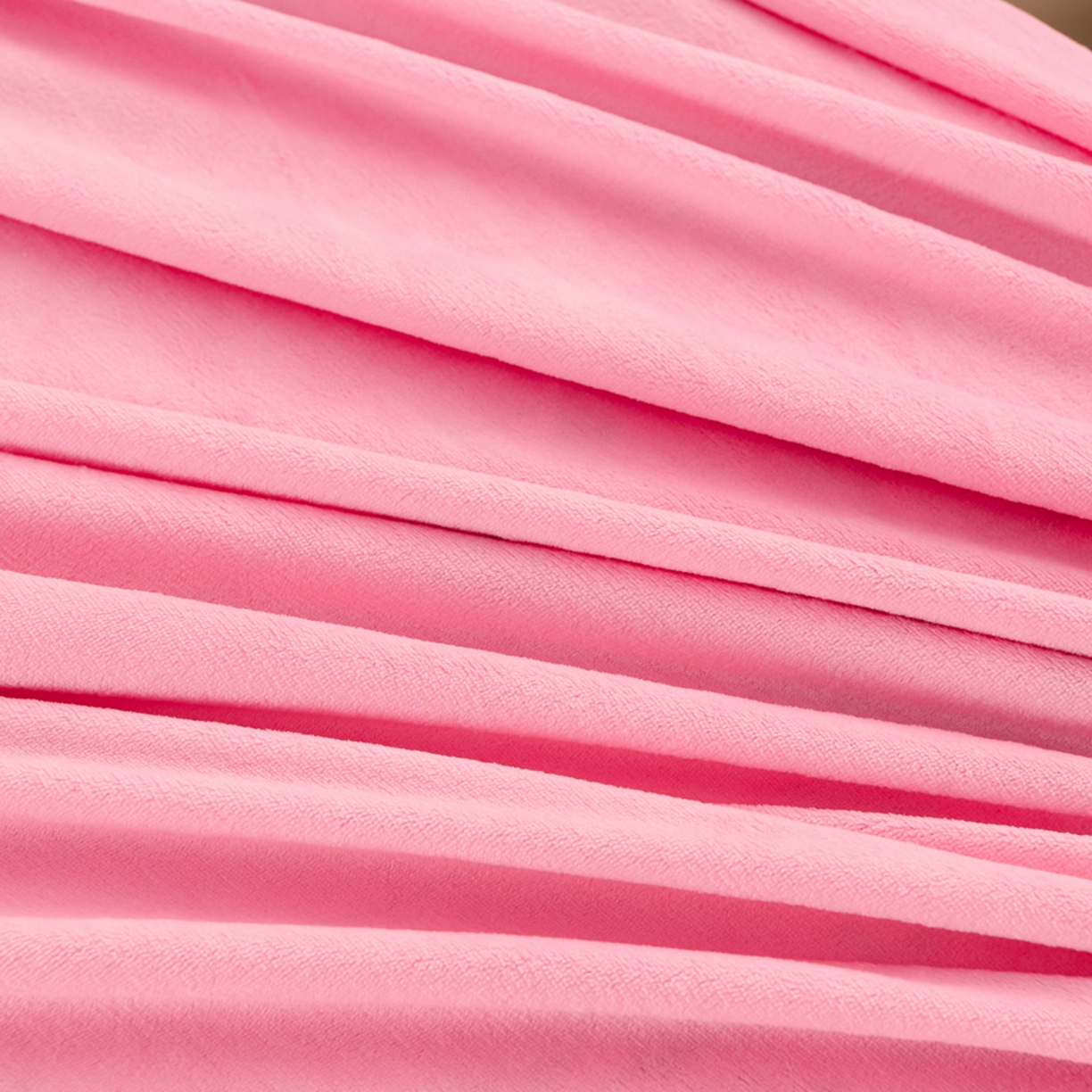 91家纺网 家纺一手货源 找家纺 紫月轩家纺 2025新款A类牛奶绒小清新印花四件套 花伴幸运