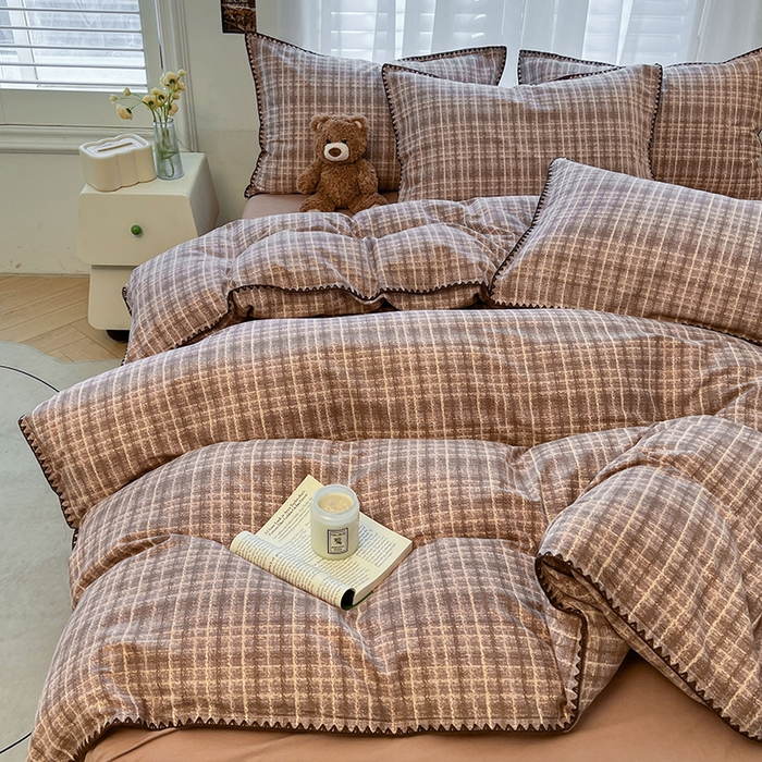91家纺网 家纺一手货源 找家纺 莱茵家居 2025新款全棉磨毛贝壳边四件套 咖棕英伦