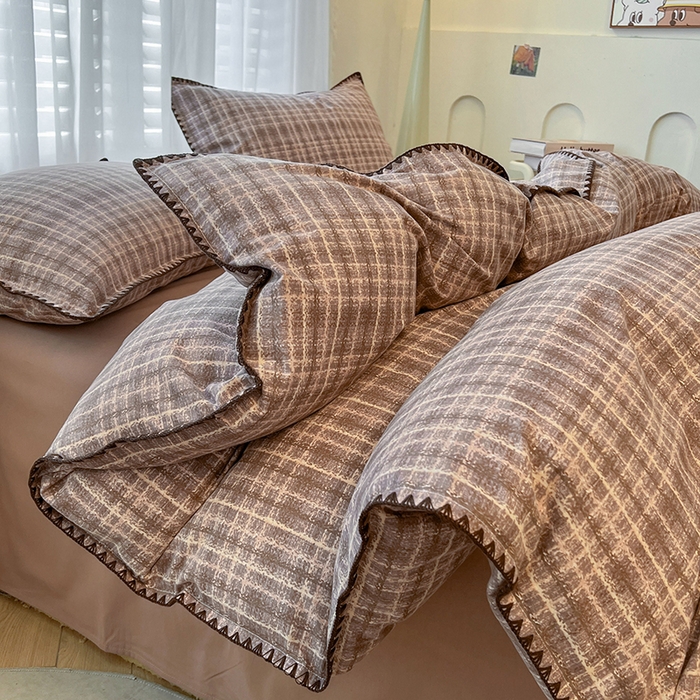 91家纺网 家纺一手货源 找家纺 莱茵家居 2025新款全棉磨毛贝壳边四件套 咖棕英伦