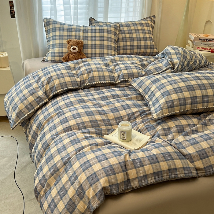 91家纺网 家纺一手货源 找家纺 莱茵家居 2025新款全棉磨毛贝壳边四件套 蓝黄格韵