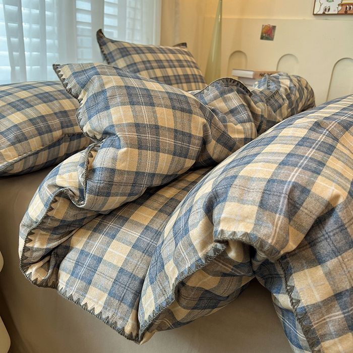 91家纺网 家纺一手货源 找家纺 莱茵家居 2025新款全棉磨毛贝壳边四件套 蓝黄格韵