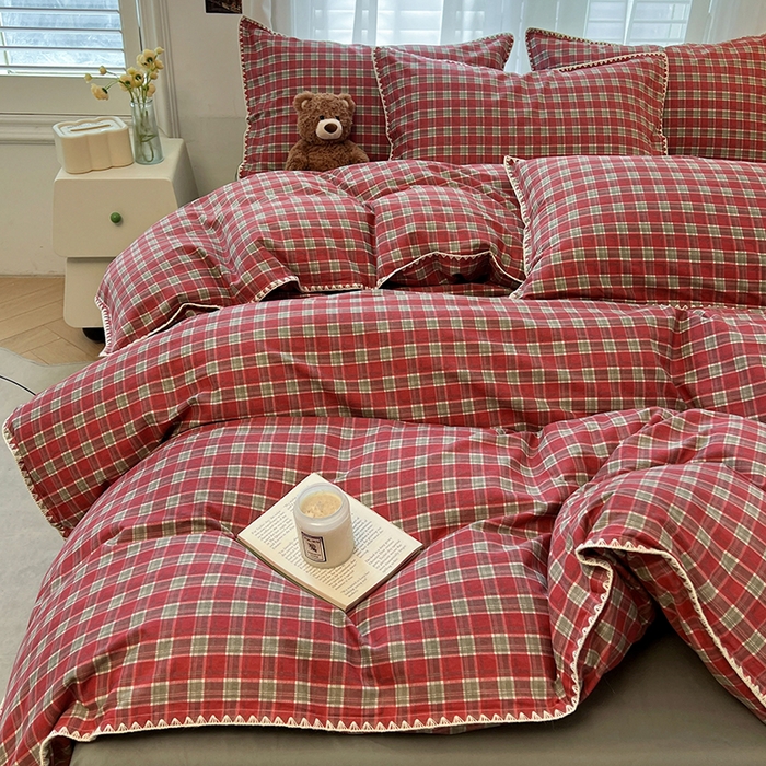 91家纺网 家纺一手货源 找家纺 莱茵家居 2025新款全棉磨毛贝壳边四件套 暖红松影