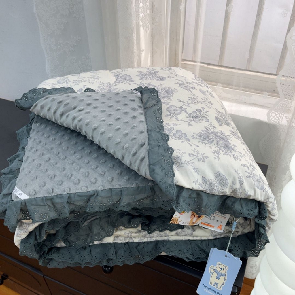 91家纺网 家纺一手货源 找家纺 （总）暖居 2025新款纯棉花边款春秋豆豆被四季通用