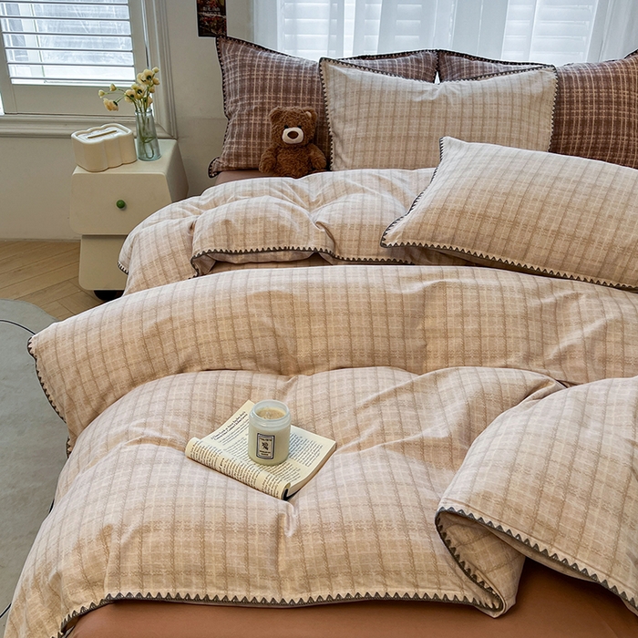 91家纺网 家纺一手货源 找家纺 莱茵家居 2025新款全棉磨毛贝壳边四件套 浅咖叠影