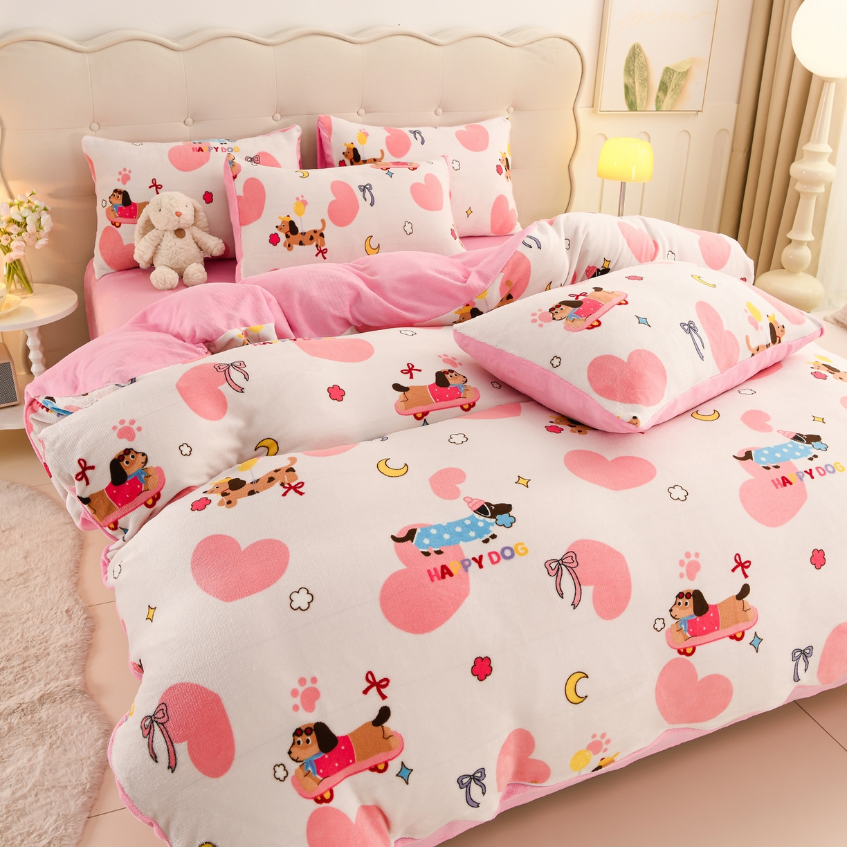 91家纺网 家纺一手货源 找家纺 紫月轩家纺 2025新款A类牛奶绒小清新印花四件套 小狗派对