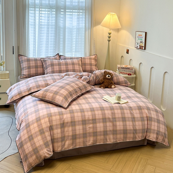 91家纺网 家纺一手货源 找家纺 莱茵家居 2025新款全棉磨毛贝壳边四件套 柔粉深砚