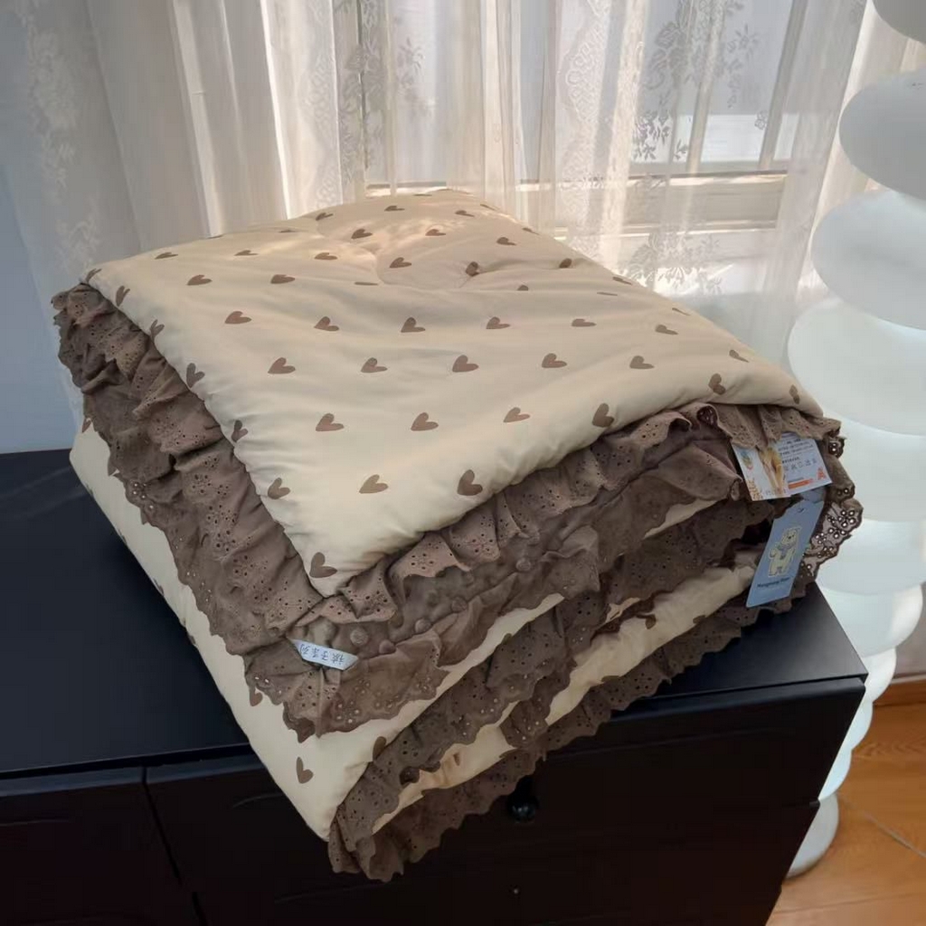 91家纺网 家纺一手货源 找家纺 （总）暖居 2025新款纯棉花边款春秋豆豆被四季通用