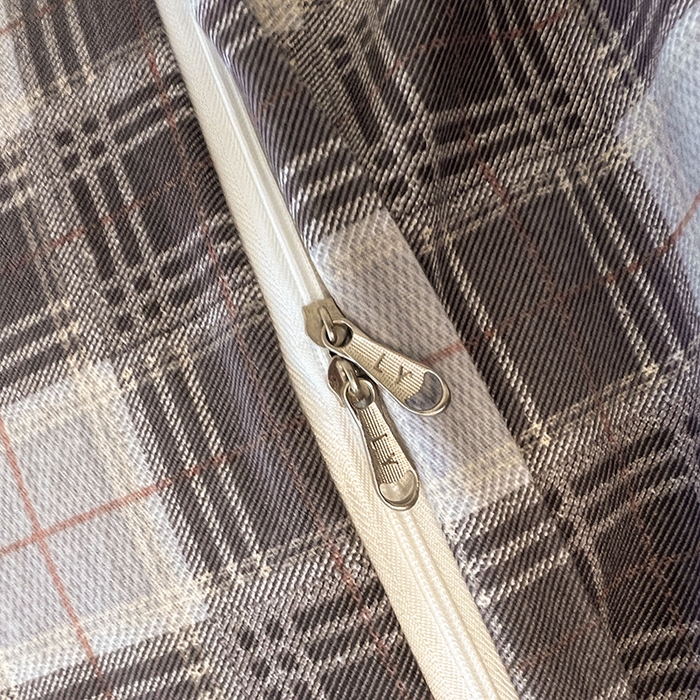 91家纺网 家纺一手货源 找家纺 莱茵家居 2025新款全棉磨毛贝壳边四件套 雾灰墨韵