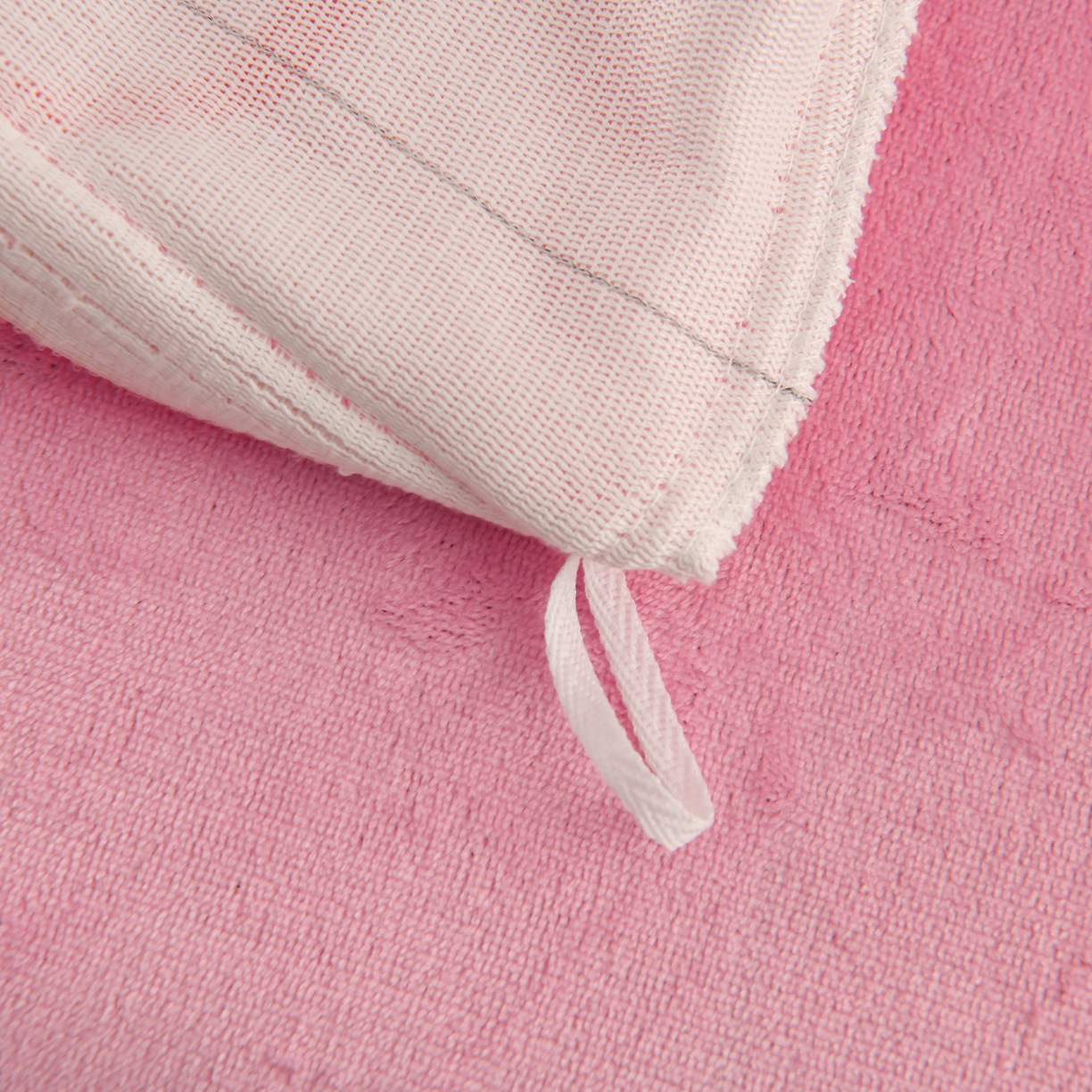 91家纺网 家纺一手货源 找家纺 紫月轩家纺 2025新款A类牛奶绒小清新印花四件套 粉爱心