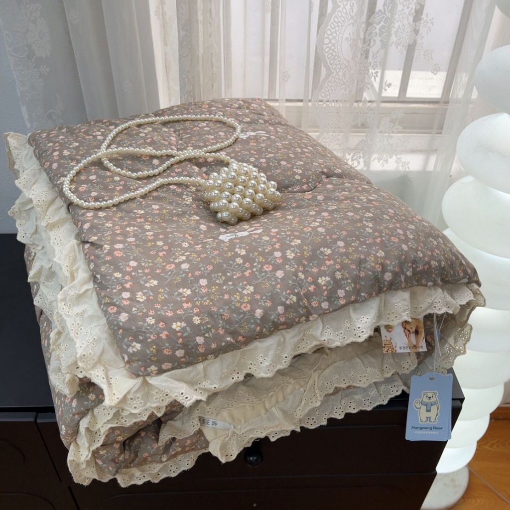 91家纺网 家纺一手货源 找家纺 （总）暖居 2025新款纯棉花边款春秋豆豆被四季通用