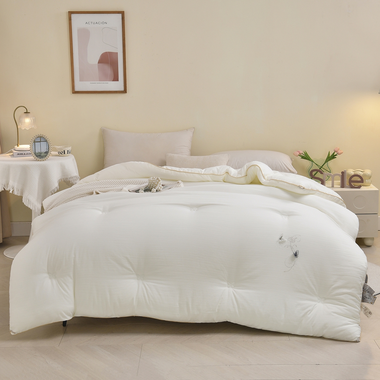 91家纺网 家纺一手货源 找家纺 （总）典曼家纺 2025新款A类立体提花烫钻被被子被芯-蝶恋花