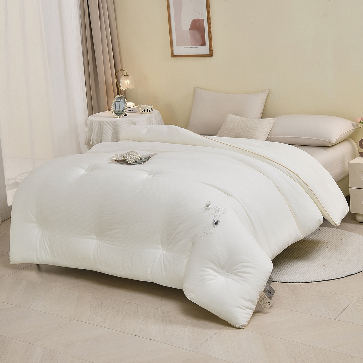 91家纺网 家纺一手货源 找家纺 （总）典曼家纺 2025新款A类立体提花烫钻被被子被芯-蝶恋花