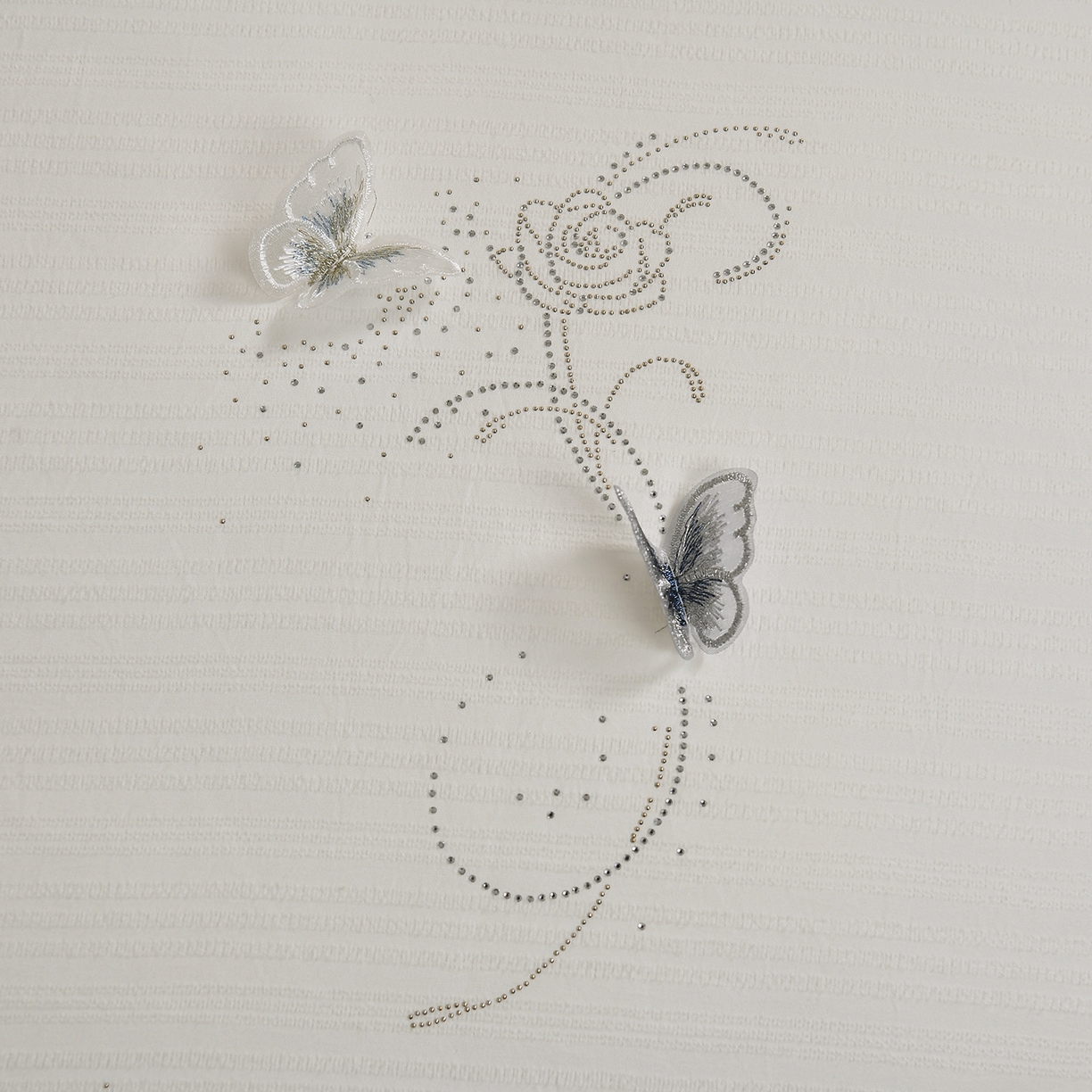 91家纺网 家纺一手货源 找家纺 典曼家纺 2025新款A类立体提花烫钻被被子被芯-蝶恋花 蝶恋花奶昔白