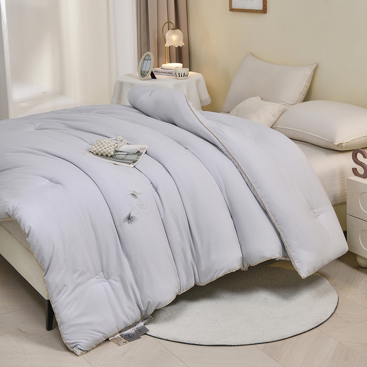 91家纺网 家纺一手货源 找家纺 典曼家纺 2025新款A类立体提花烫钻被被子被芯-蝶恋花 蝶恋花星空灰