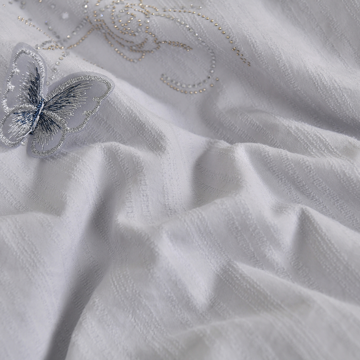 91家纺网 家纺一手货源 找家纺 典曼家纺 2025新款A类立体提花烫钻被被子被芯-蝶恋花 蝶恋花星空灰