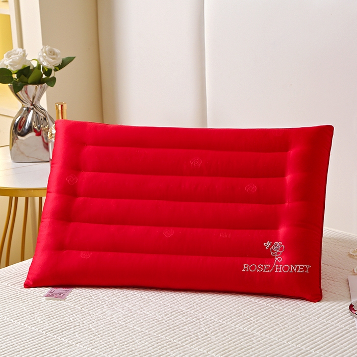 91家纺网 家纺一手货源 找家纺 （总）仁宇枕业 2025新款低价跑量大红色结婚婚庆喜庆定型枕枕头枕芯