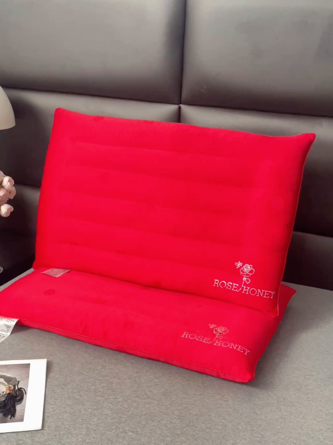 91家纺网 家纺一手货源 找家纺 （总）仁宇枕业 2025新款低价跑量大红色结婚婚庆喜庆定型枕枕头枕芯